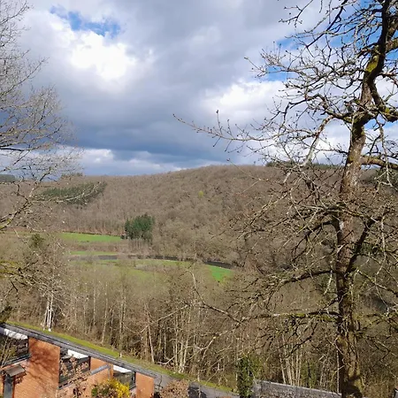 Midden In De Apartment *